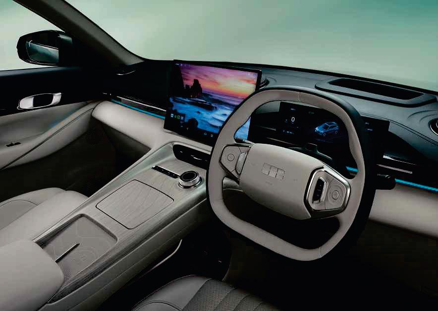 THE NEW GEELY EX5 IS THE SMARTEST WAY TO GO ELECTRIC